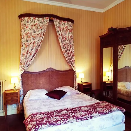 Chateau De Bellevue - Bed & Breakfast Sainte-Cécile